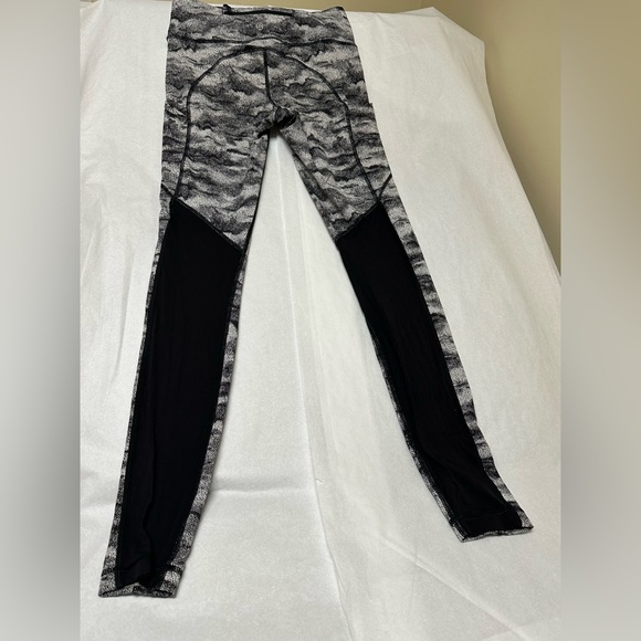 Lululemon
Leggings🖤 - Picture 5 of 7